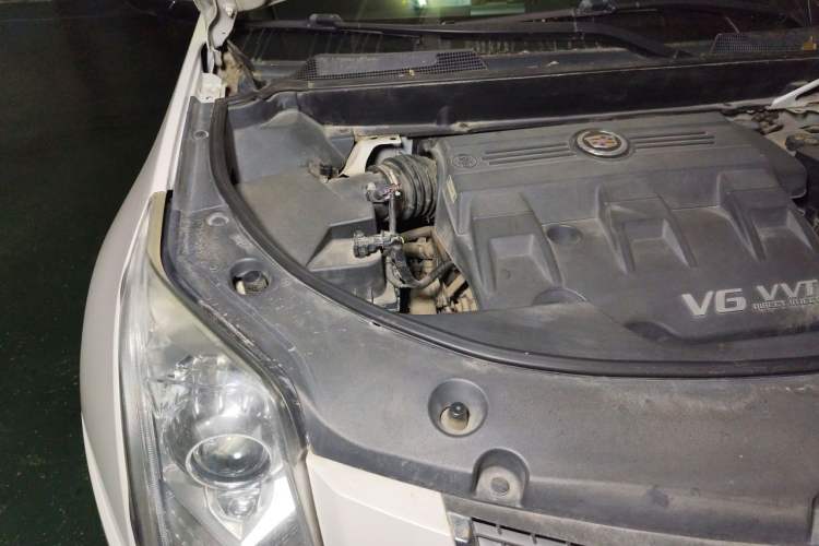 Used Cadillac SRX 2011 3.0L Flagship Edition Engine Bay Right
