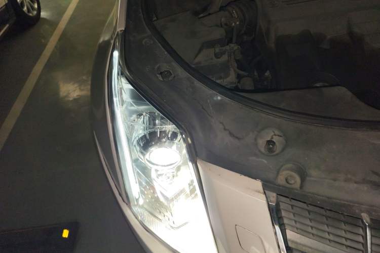 Used Cadillac SRX 2011 3.0L Flagship Edition Engine Bay Right