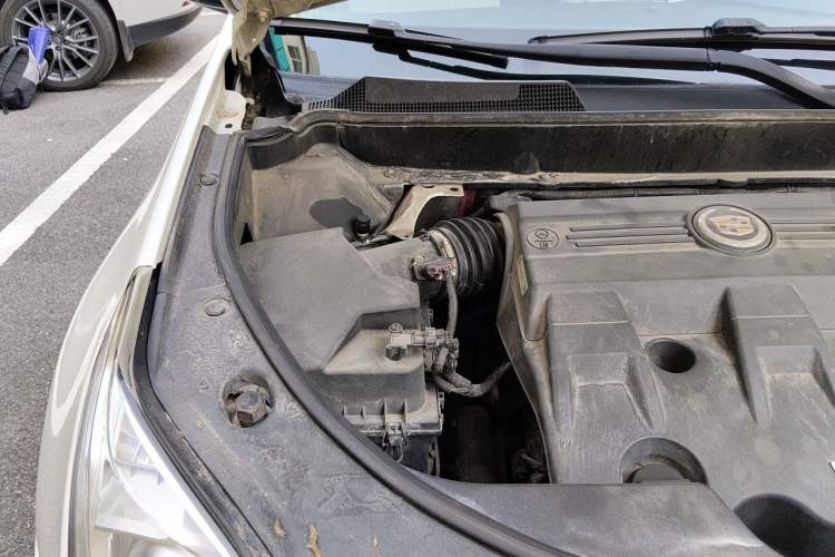 Used Cadillac SRX 2011 3.0L Luxury Model Engine Bay Right