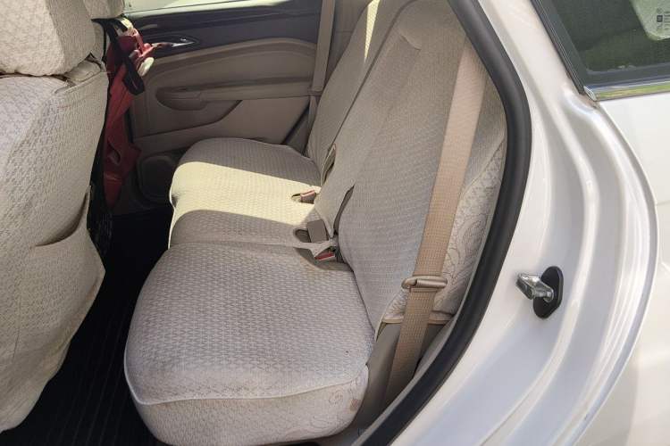 Used Cadillac SRX 2011 3.0L Luxury Model Left Rear Seat