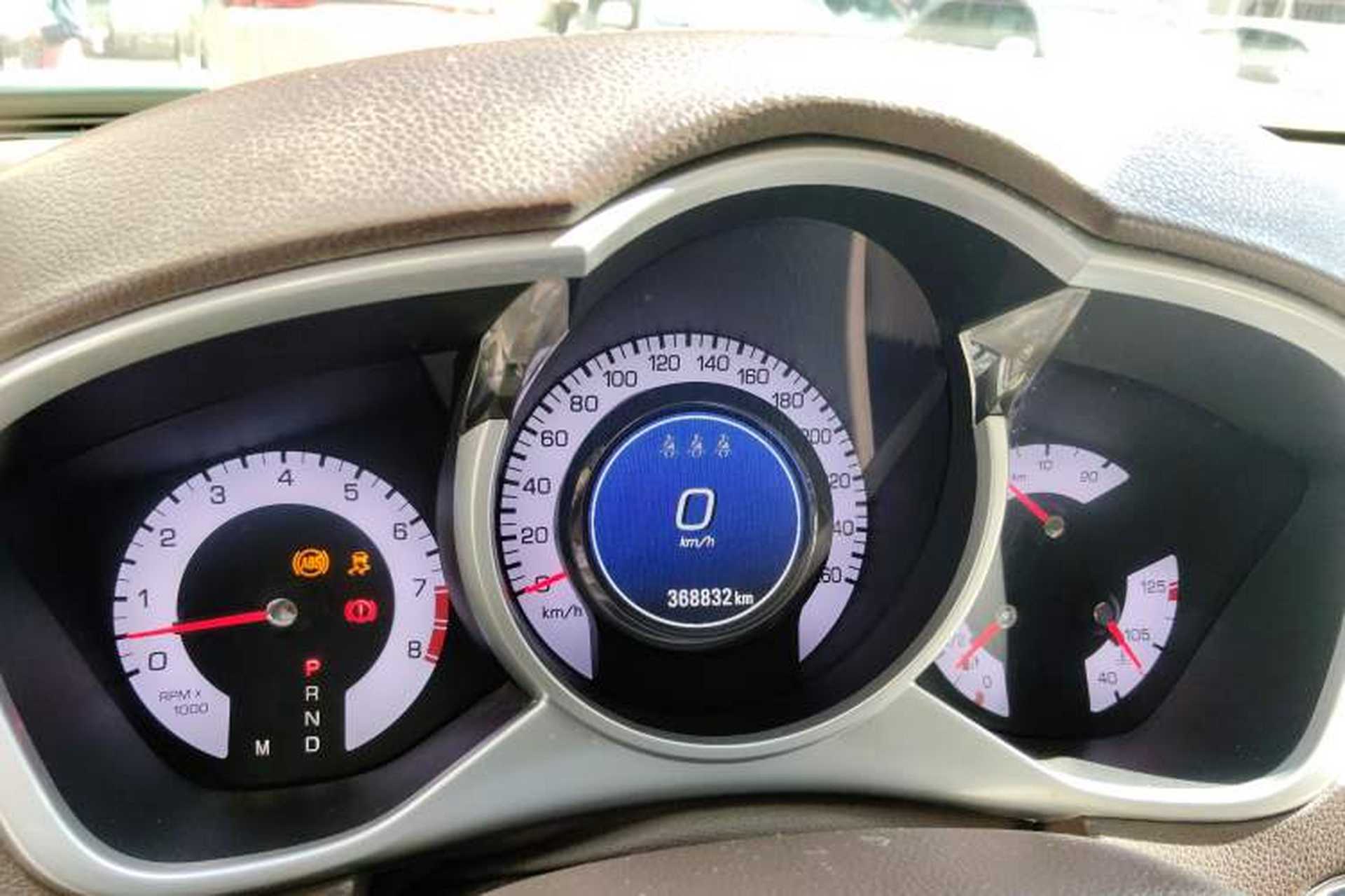 Used Cadillac SRX 2011 3.0L Luxury Model Odometer Close Up