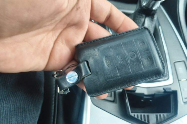 Used Cadillac SRX 2011 3.0L Flagship Edition Vehicle Key
