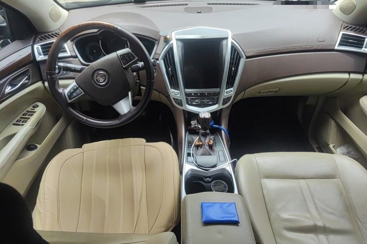 Used Cadillac SRX 2011 3.0L Luxury Model Center Console
