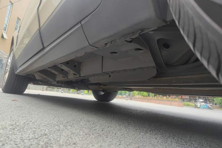 Used Cadillac SRX 2011 3.0L Luxury Model Chassis Rear Left