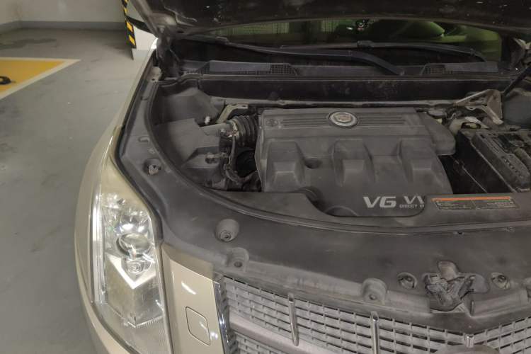 Used Cadillac SRX 2011 3.0L Flagship Edition Engine Bay Right