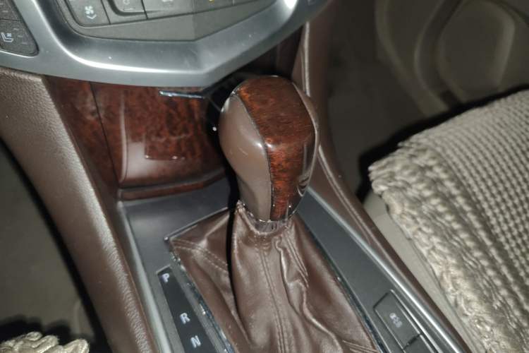 Used Cadillac SRX 2011 3.0L Flagship Edition Gear Lever