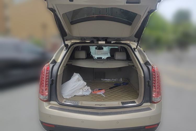 Used Cadillac SRX 2011 3.0L Luxury Model Trunk