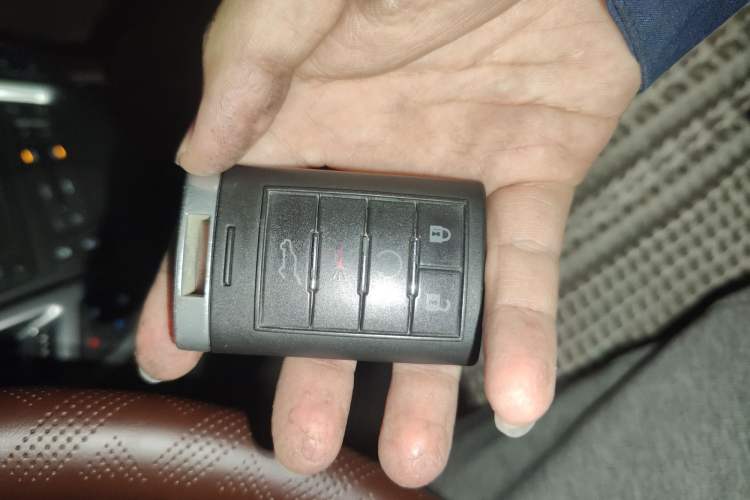 Used Cadillac SRX 2011 3.0L Flagship Edition Vehicle Key