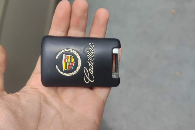Used Cadillac SRX 2011 3.0L Luxury Model Vehicle Key