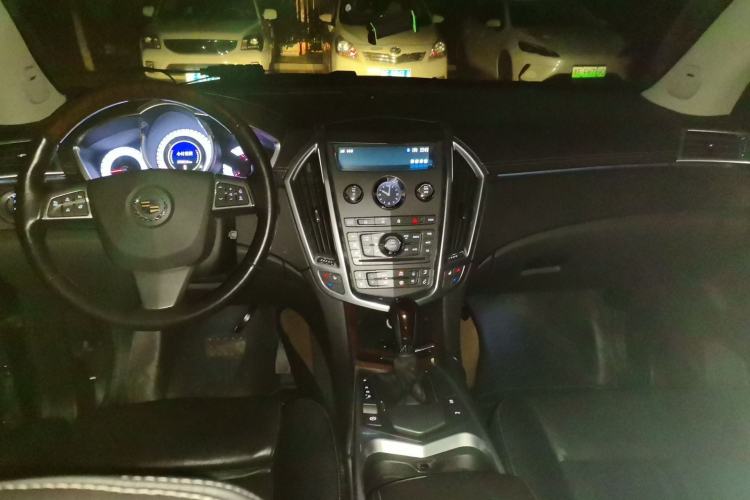 Used Cadillac SRX  Center Console