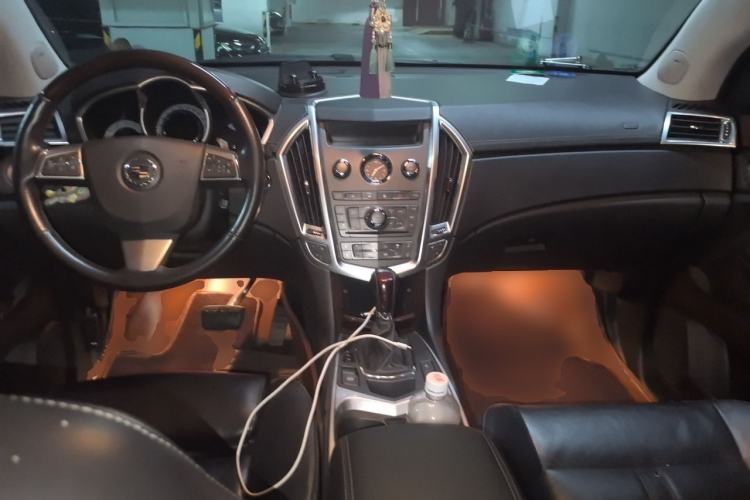 Used Cadillac SRX 2012 3.0L Comfort Model Center Console
