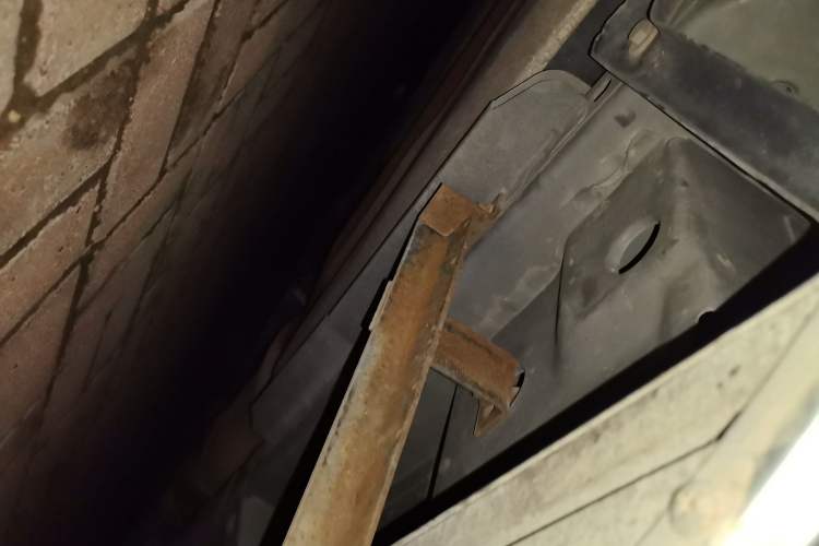 Used Cadillac SRX  Chassis Rear Right