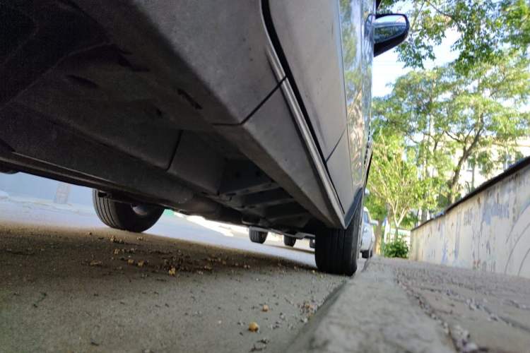 Used Cadillac SRX 2012 3.0L Elite Edition Chassis Rear Right