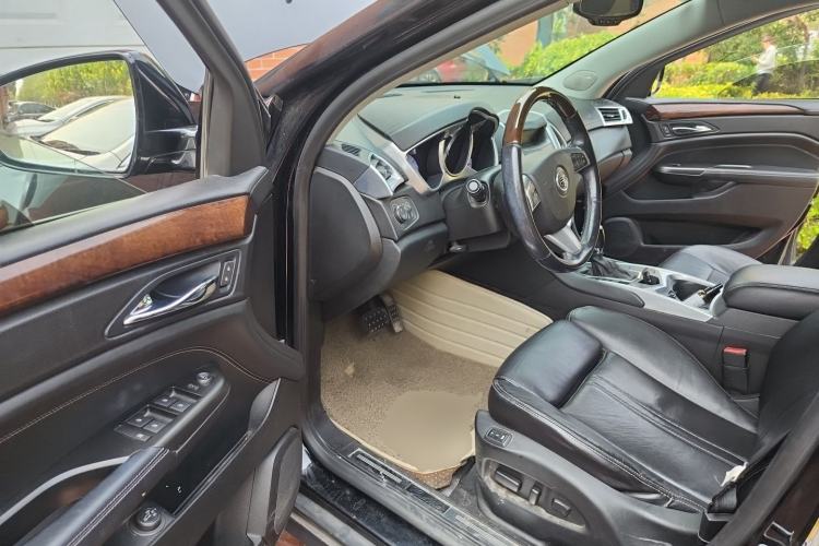 Used Cadillac SRX 2012 3.0L Luxury Model Driver Seat