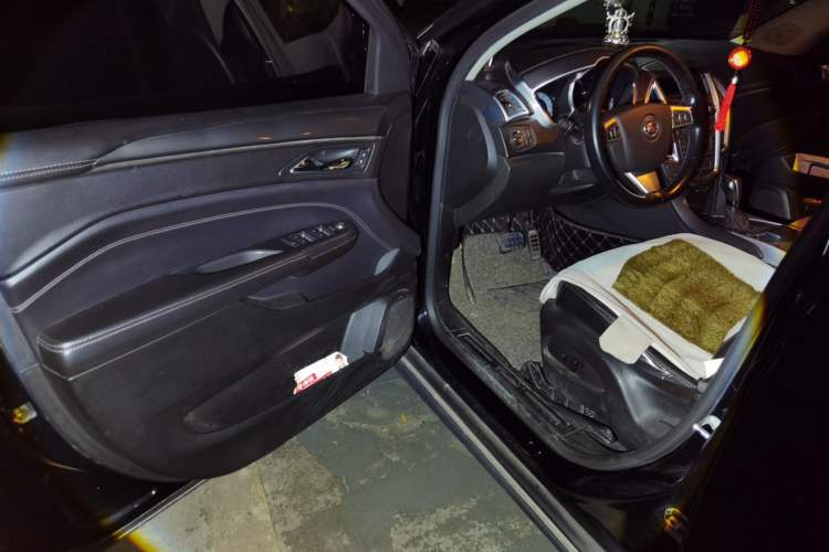 Used Cadillac SRX 2012 3.0L Comfort Model Driver Seat