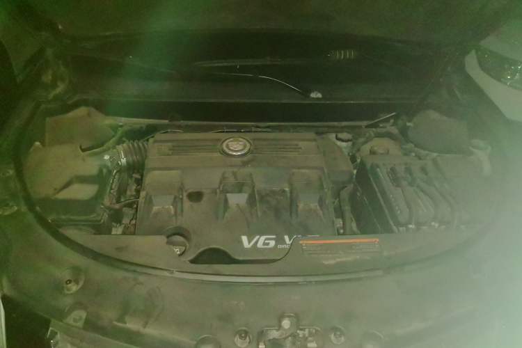 Used Cadillac SRX  Engine Bay