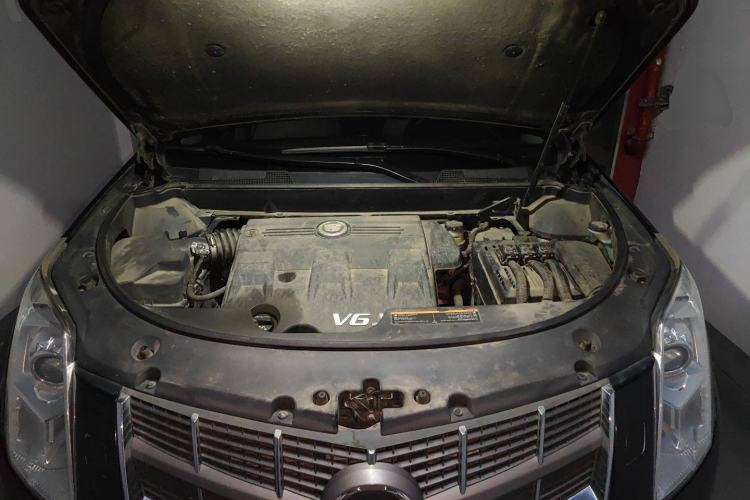 Used Cadillac SRX 2012 3.0L Elite Edition Engine Bay