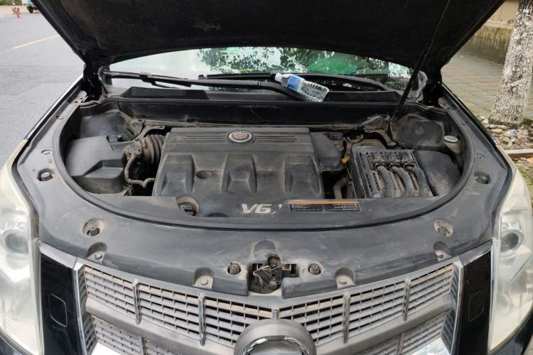 Used Cadillac SRX 2012 3.0L Elite Edition Engine Bay