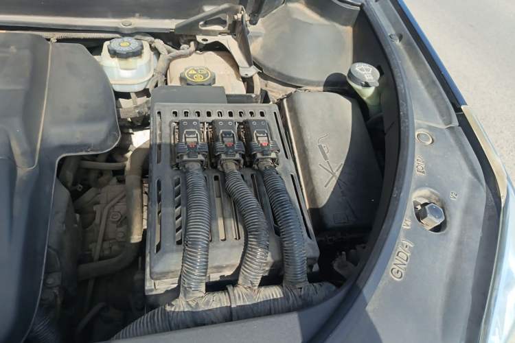 Used Cadillac SRX 2012 3.0L Elite Edition Engine Bay Left