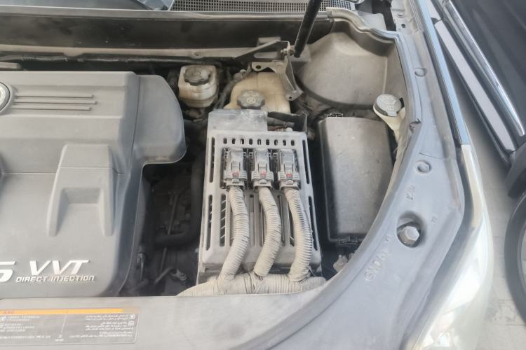 Used Cadillac SRX 2012 3.0L Comfort Model Engine Bay Left