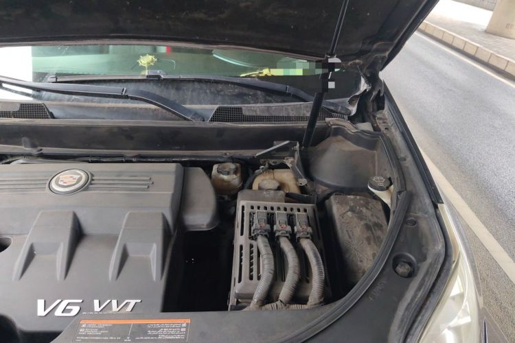 Used Cadillac SRX 2012 3.0L Comfort Model Engine Bay Left