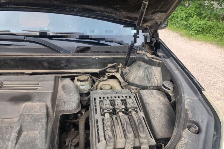 Used Cadillac SRX 2012 3.0L Elite Edition Engine Bay Left