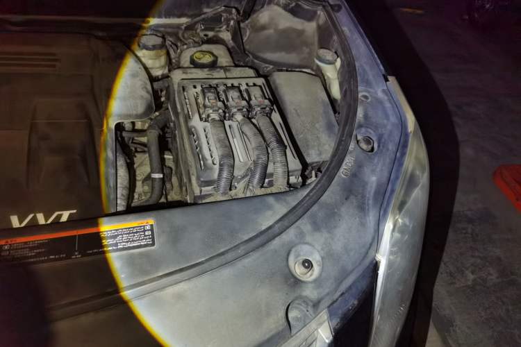 Used Cadillac SRX 2012 3.0L Comfort Model Engine Bay Left