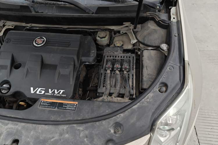Used Cadillac SRX 2012 3.0L Leading Model Engine Bay Left