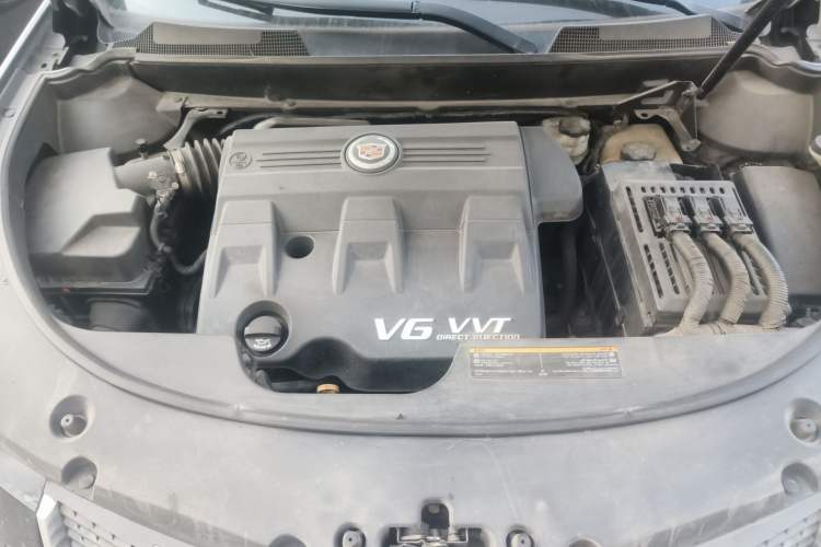 Used Cadillac SRX 2012 3.0L Comfort Model Engine Bay