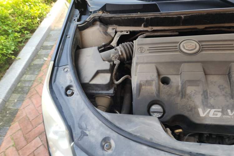 Used Cadillac SRX 2012 3.0L Luxury Model Engine Bay Right