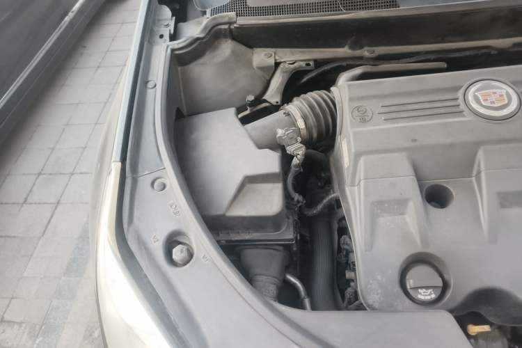Used Cadillac SRX 2012 3.0L Comfort Model Engine Bay Right