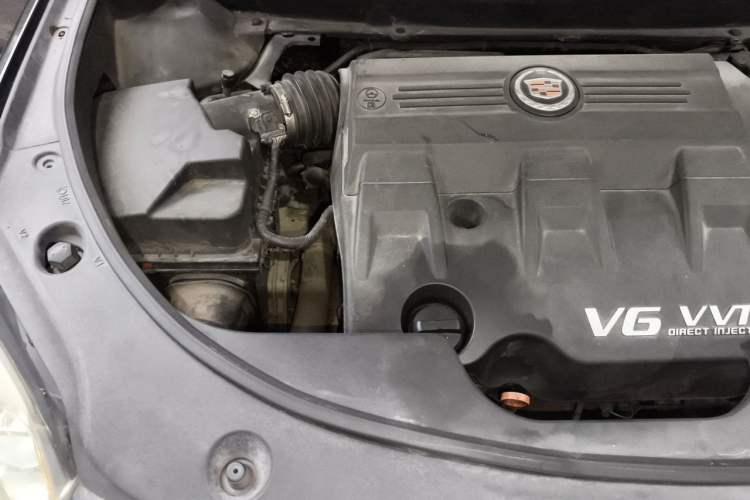 Used Cadillac SRX 2012 3.0L Comfort Model Engine Bay Right