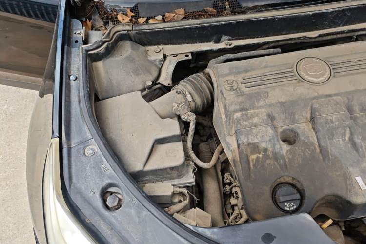 Used Cadillac SRX 2012 3.0L Comfort Model Engine Bay Right