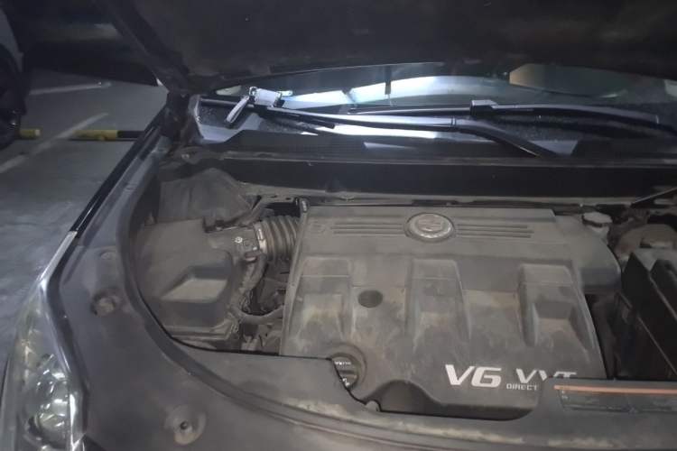 Used Cadillac SRX 2012 3.0L Comfort Model Engine Bay Right