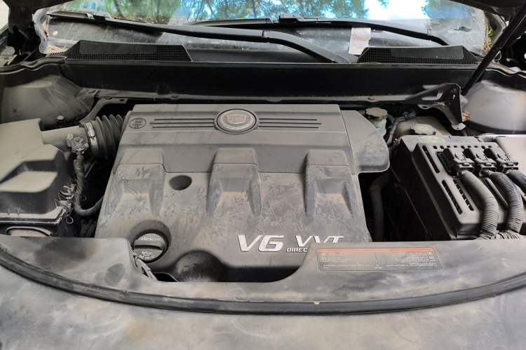 Used Cadillac SRX 2012 3.0L Flagship Version Engine Bay