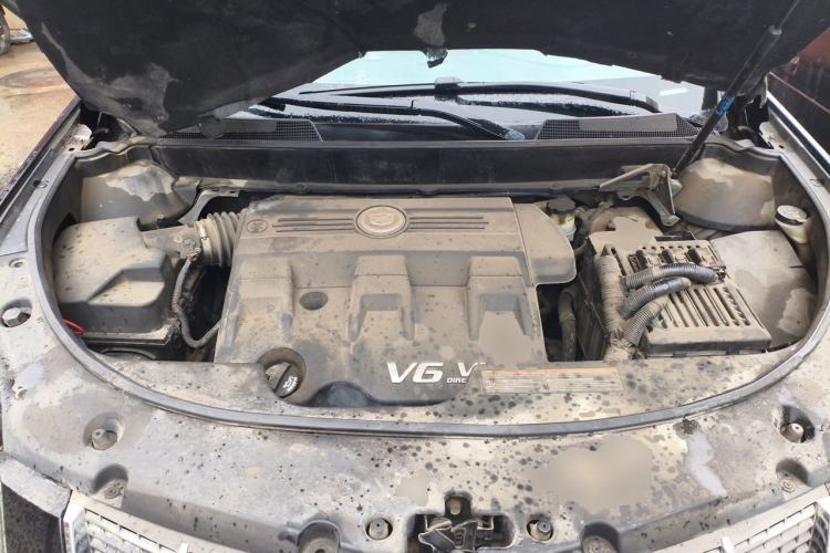 Used Cadillac SRX 2012 3.0L Elite Edition Engine Bay