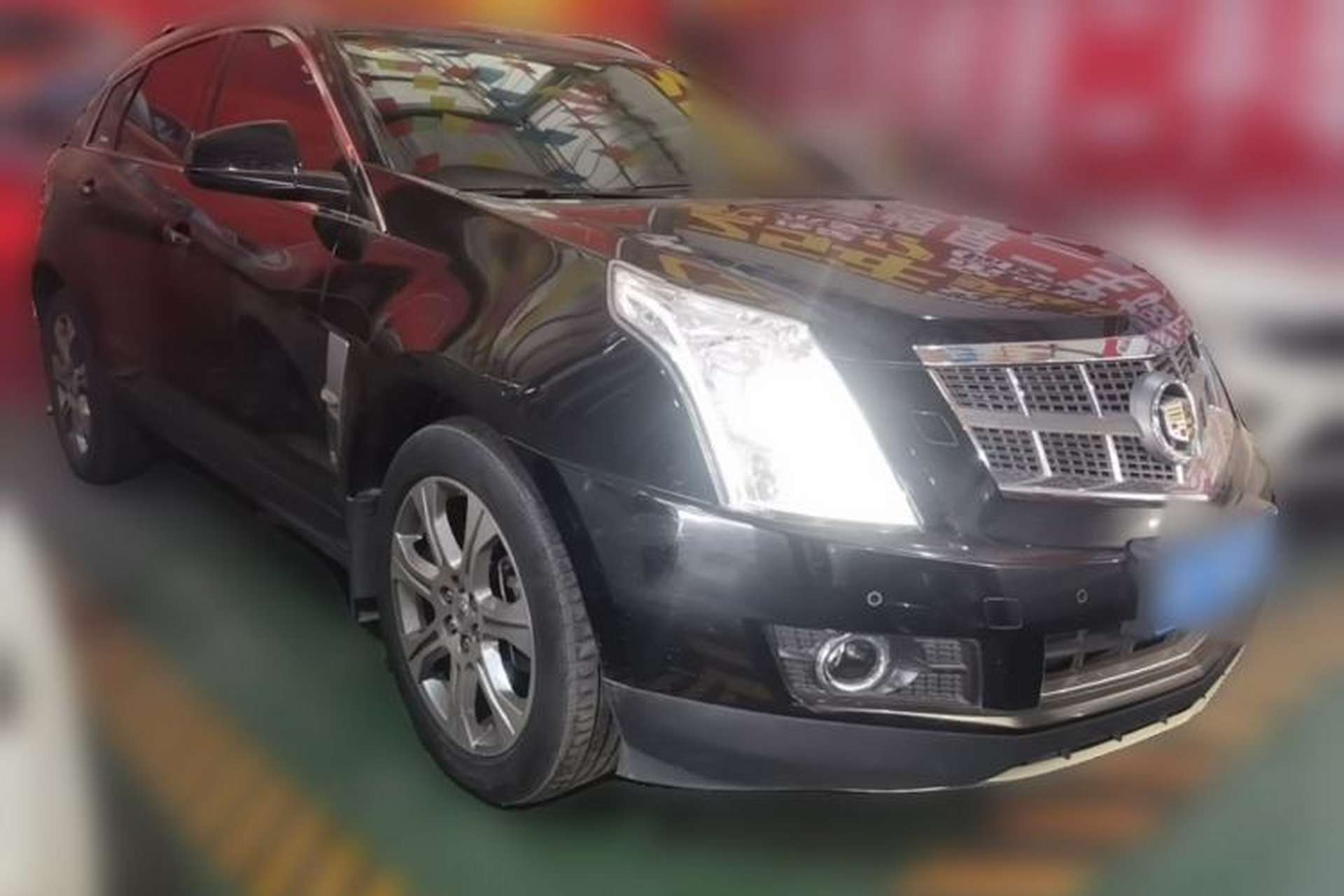 Used Cadillac SRX 2012 3.0L Elite Edition Front Right 45 Deg