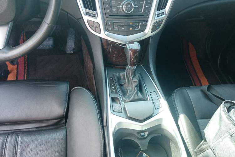 Used Cadillac SRX 2012 3.0L Luxury Model Gear Lever