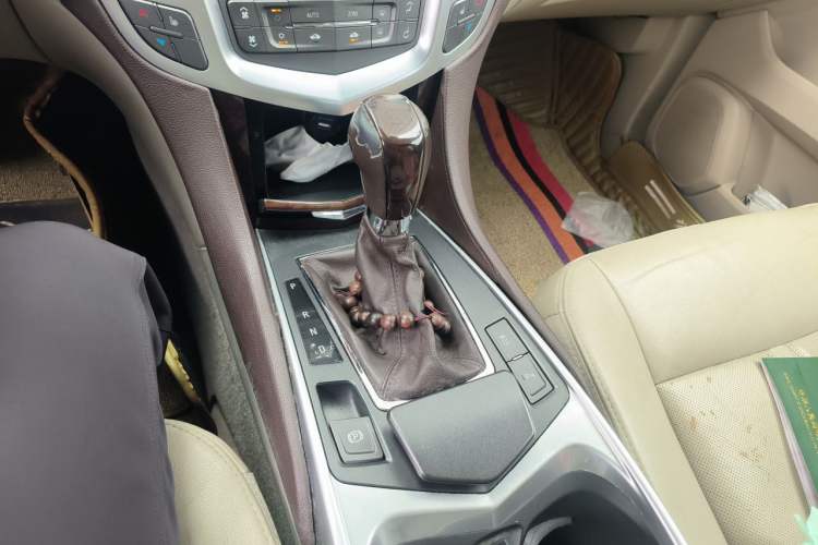 Used Cadillac SRX 2012 3.0L Elite Edition Gear Lever