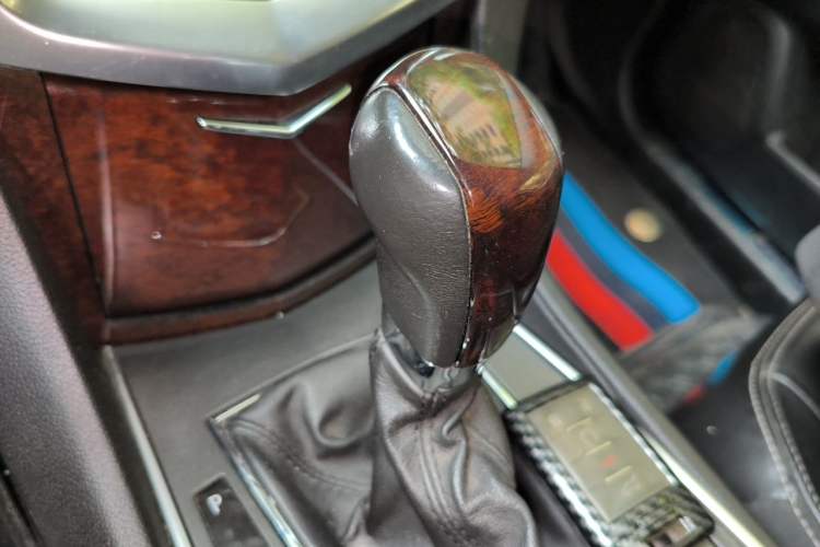 Used Cadillac SRX 2012 3.0L Flagship Version Gear Lever
