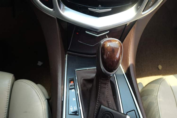 Used Cadillac SRX 2012 3.0L Leading Model Gear Lever