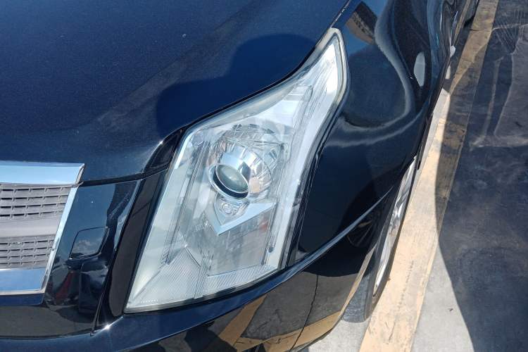Used Cadillac SRX 2012 3.0L Luxury Model Left Front Headlight