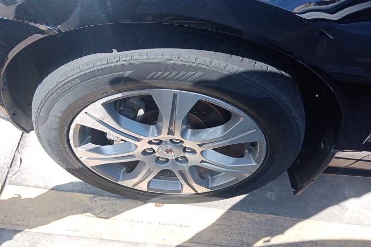 Used Cadillac SRX 2012 3.0L Luxury Model Left Front Wheel Hub