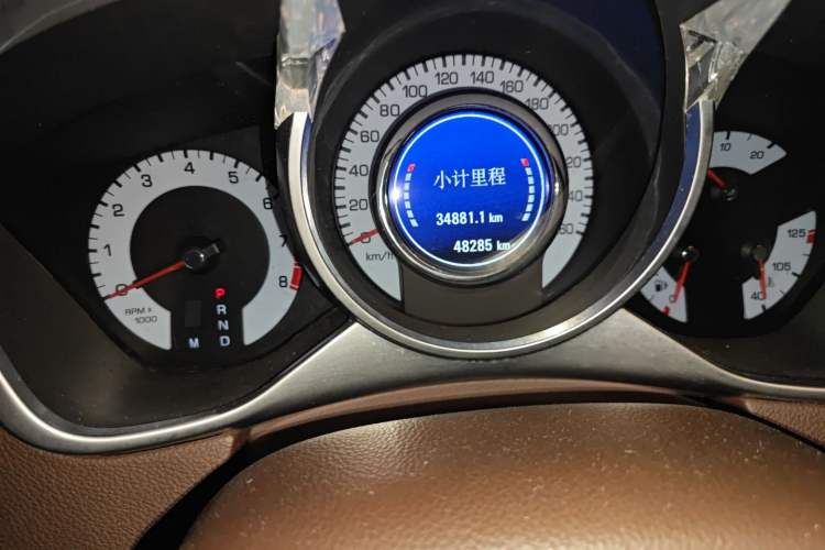 Used Cadillac SRX 2012 3.0L Elite Edition Odometer Close Up