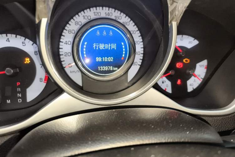 Used Cadillac SRX 2012 3.0L Comfort Model Odometer Close Up