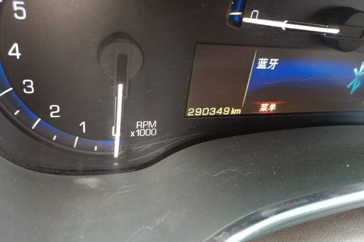 Used Cadillac SRX 2012 3.0L Leading Model Odometer Close Up
