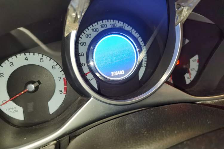 Used Cadillac SRX 2012 3.0L Comfort Model Odometer Close Up