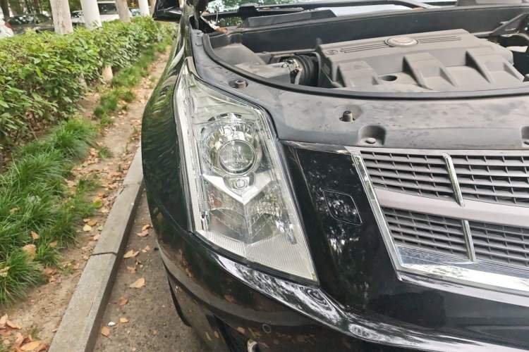 Used Cadillac SRX 2012 3.0L Luxury Model Right Front Headlight