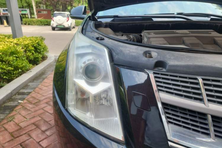 Used Cadillac SRX 2012 3.0L Luxury Model Right Front Headlight