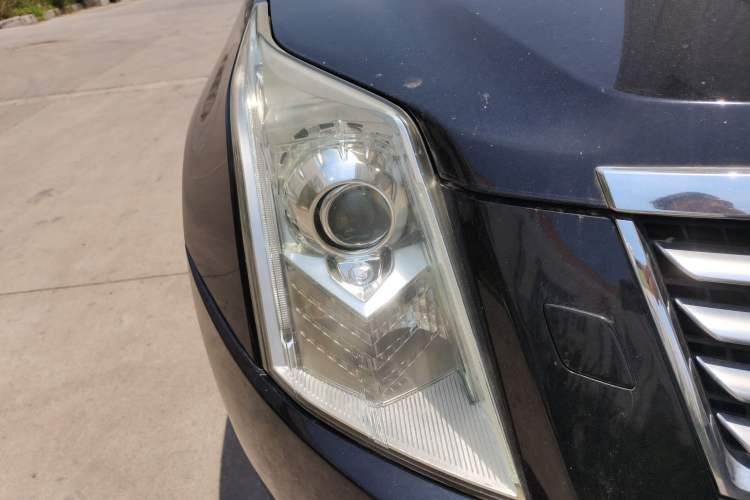 Used Cadillac SRX 2012 3.0L Leading Model Right Front Headlight